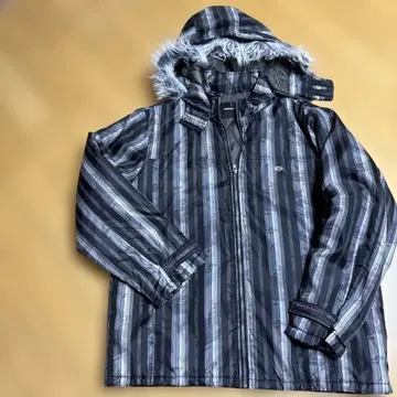 IMPALA 스트라이프와 원단 패턴 디자인 나일론 자켓 후드 부착