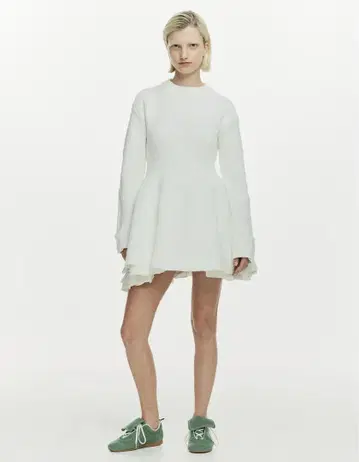 미사용 새상품 택 포함 Biby. WILLOW DRESS 니트