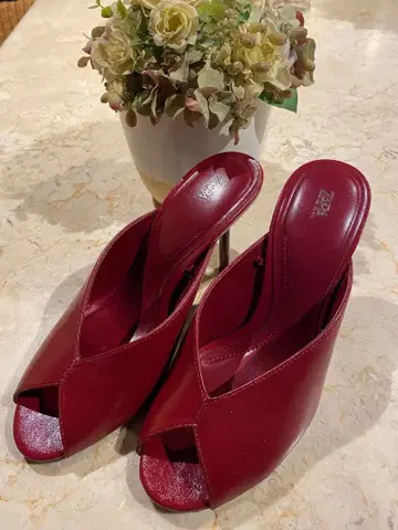 ZARA 버건디 레드 뮬 힐 컨디션 최상