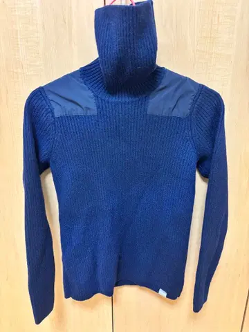 THE NORTH FACE 네이비 터틀넥 스웨터