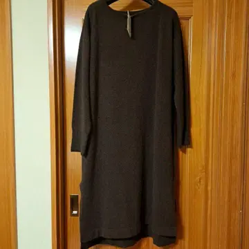 저널 스탠다드 다크 브라운 니트 롱 원피스 샘플