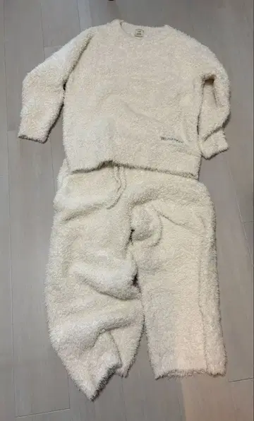 젤라또피케 룸웨어 상하의 세트