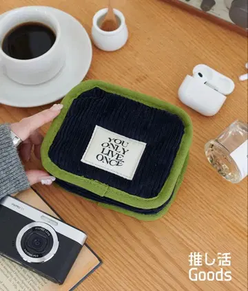 Discoat 코듀로이 패디드 파우치 S