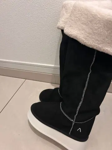 andmary Gigi mouton boots