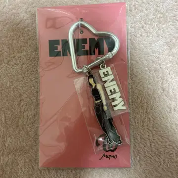 TWICE ENEMY 카라비너 키링 모모