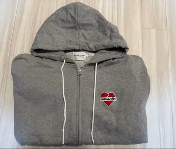 BEYOND CLOSET 그레이 후드티 하트 자수