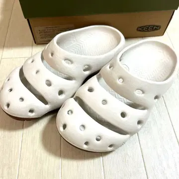 새상품급 KEEN 요기 화이트 26cm