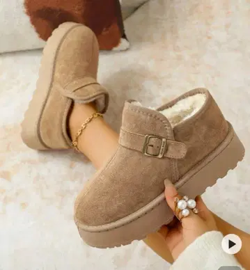 브라운 버클 어그 부츠