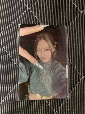 ITZY 류진 TUNNEL VISION FANS 혜택 트레이딩 카드