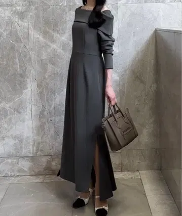 JUNOAH 오프숄더풍 머메이드 원피스