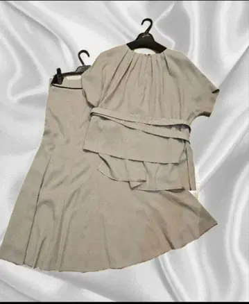 [어도어] 스커트 셋업