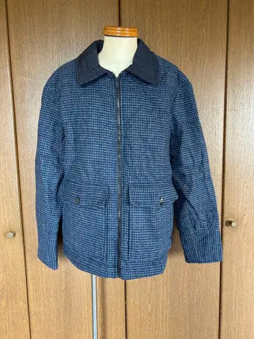 KOON 이탈리아 브랜드 네이비 체크 무늬 충전솜 블루종