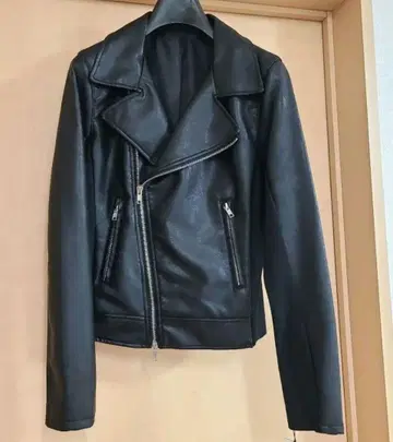 물건 정리중 님