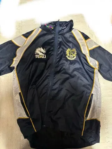 유통경제대학 럭비부 나일론 자켓