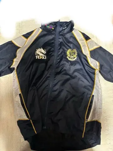 유통경제대학 럭비부 나일론 자켓