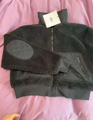 alo 블랙 플리스 자켓