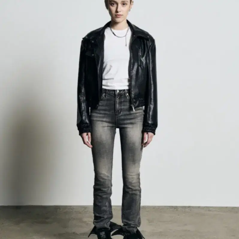 Shop BOHEMIAN SEOUL on Bunjang Global Site.