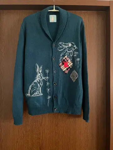 칼 헬무트 토끼 니트 가디건