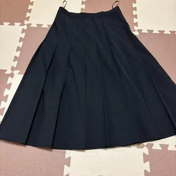 UNIQLO 블랙 플리츠 스커트 S 사이즈 미사용