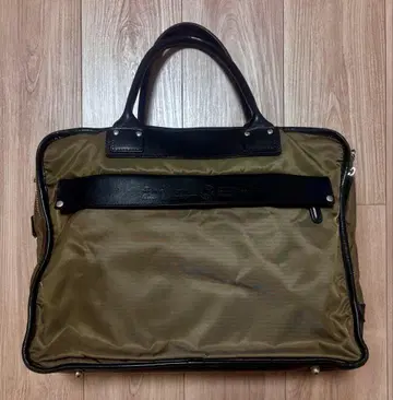 2실 비즈니스 백 카키