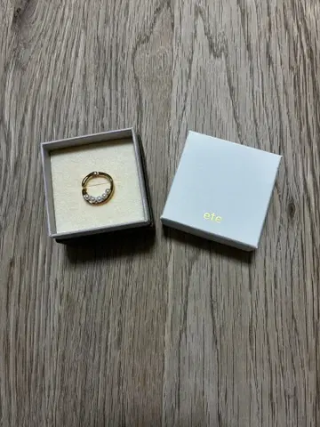 ete 허그 커프 펄 이어커프