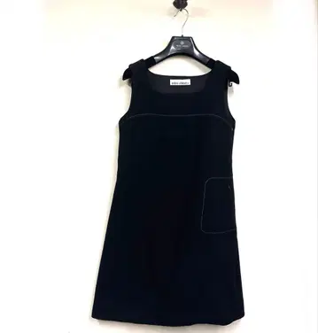 미스 클로이 슬리브리스 블랙 원피스