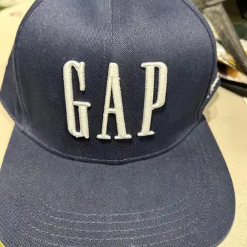 GAP 네이비 자수 로고 캡