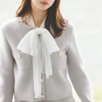 스나이델 snidel 이번 시즌 폭스 니트 자켓 그레이 골드 버튼