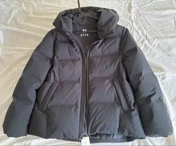 미사용 새상품 UNIQLO 심리스 다운 파카 블랙 M 블랙