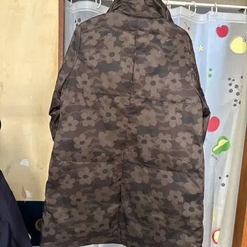 카모플라쥬 꽃무늬 후드 부착 자켓