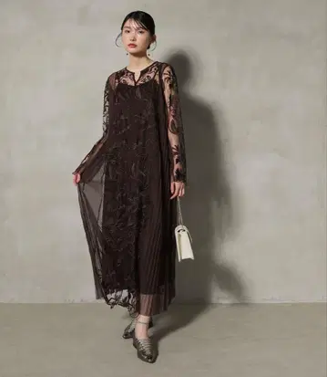 새상품 kana 사이드 플리츠 자수 레이스 원피스 파티 드레스