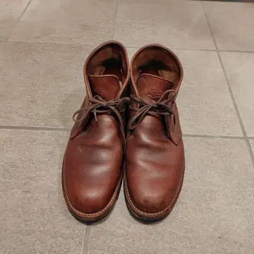 Danner 브라운 가죽 처카 부츠