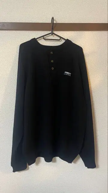 더 크래프트 크루 블랙 니트 스웨터