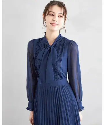 라인 레이스 x 핀턱 보타이 리본 플리츠 원피스