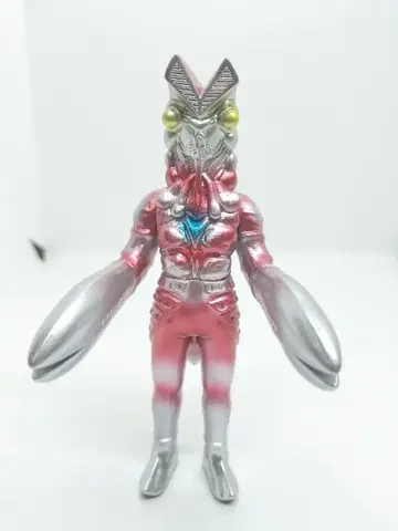 울트라맨 소프트 비닐 발탄 성인 재도색