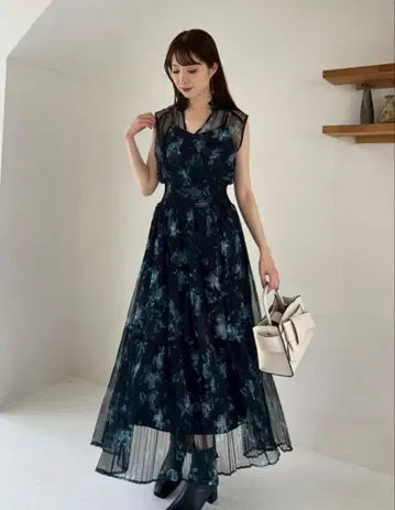 프레이 아이디 시어 플라워 플리츠 원피스 BLK 0