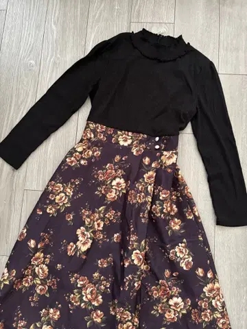 토코 꽃무늬 롱 원피스 (긴팔)