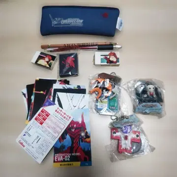 에반게리온 캐릭터 굿즈 세트