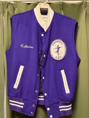 바시티 자켓 베스트 보라색 Catherine 자수