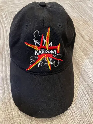 바스키아전 BASQUIAT KABOOM 캡 모자 블랙