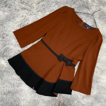 M'S GRACY 페플럼 상의 38 리본 벨트풍 절개 미 실루엣