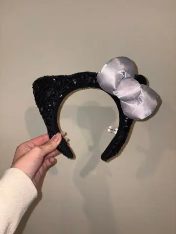 [ 새상품급 ] USJ 유니버셜 키티 머리띠 블랙