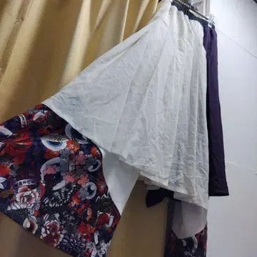 일본풍 화이트 x 보라색 하카마 팬츠 큐티 플래시