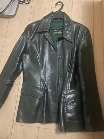 다크 그린 가죽 코트 버튼 포함 90s