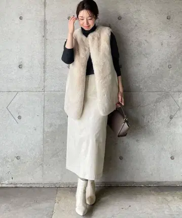 UNFILO 앙피로 퍼 베스트