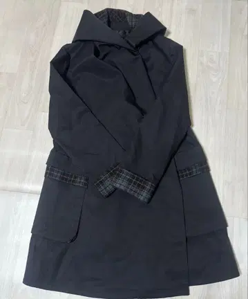 블랙 트렌치코트 E-clat