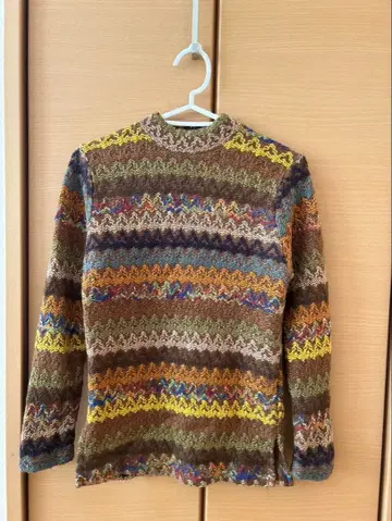 쇼와 레트로 지그재그 패턴 긴팔 니트 스웨터