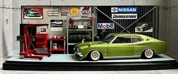 일본산 명차 1/24 로럴 커스텀 차고 디오라마 구형차 미니카