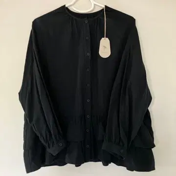 늑대와 작은 달의 세레나데 블라우스