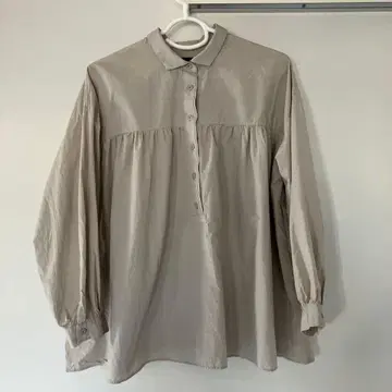 늑대와 올빼미 블라우스